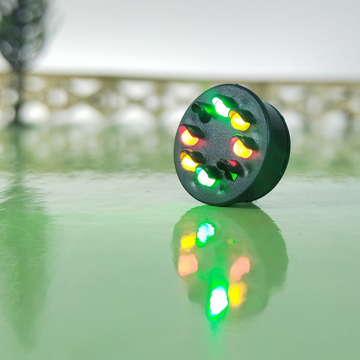 1 x HO scale B&O CPL color position light signal head wired LEDs with bracket